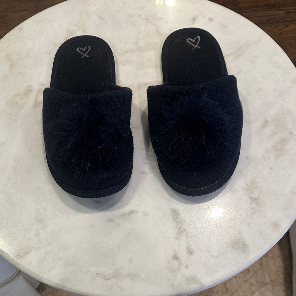 Victoria's Secret Black Pom-Pom Slippers